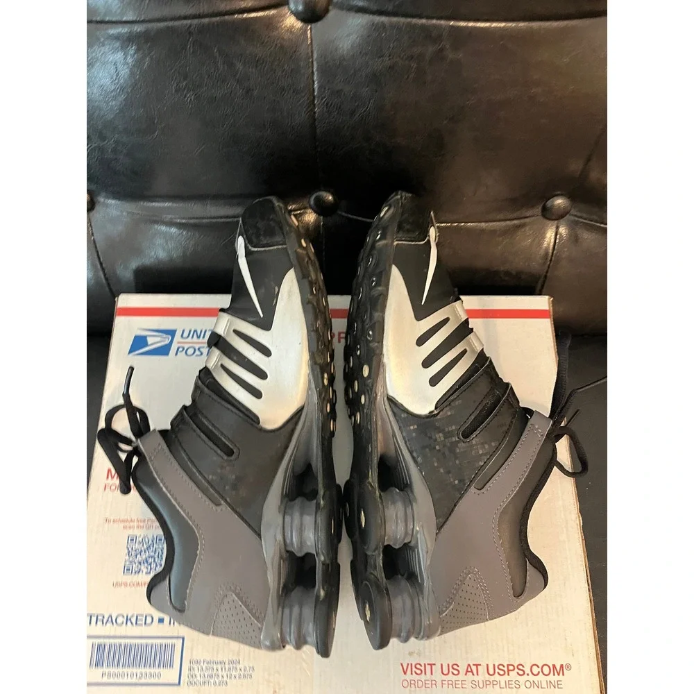 Nike Shox NZ Black Metallic Silver Grey